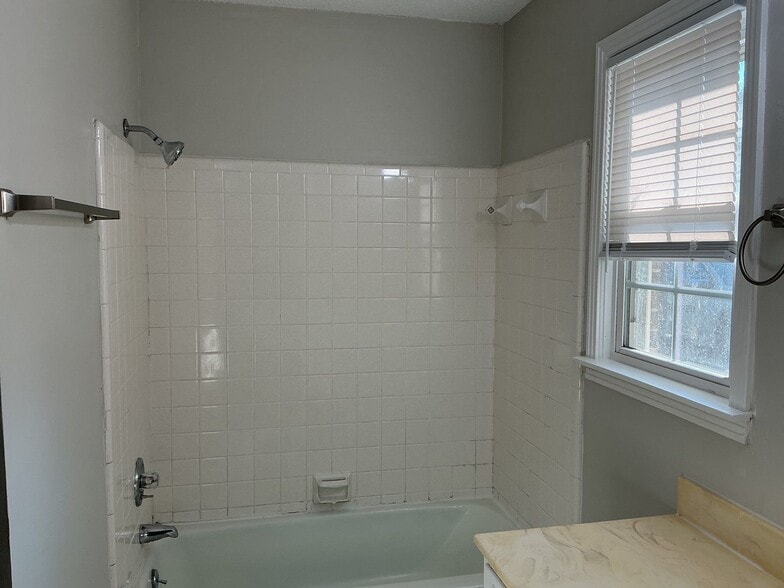 Building Photo - 47 Coffman Dr