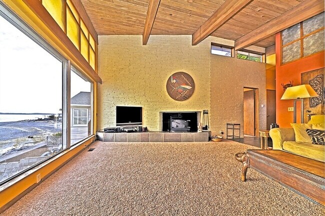 Building Photo - 4905 SW Othello St