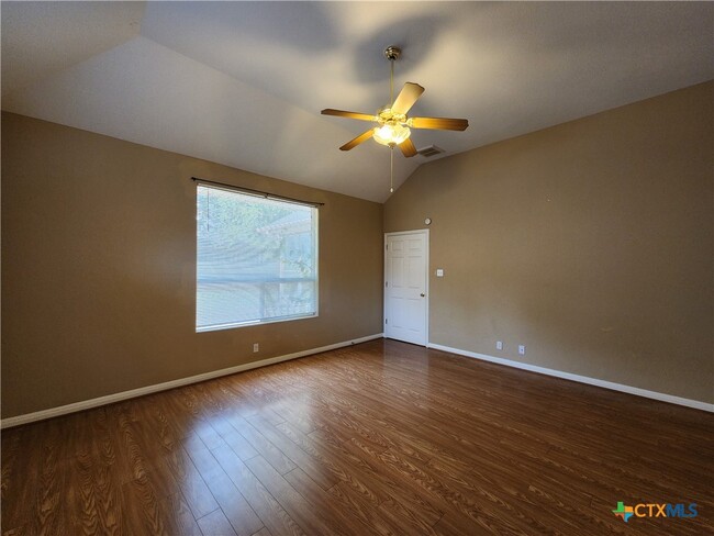Building Photo - 1771 Oak Glen