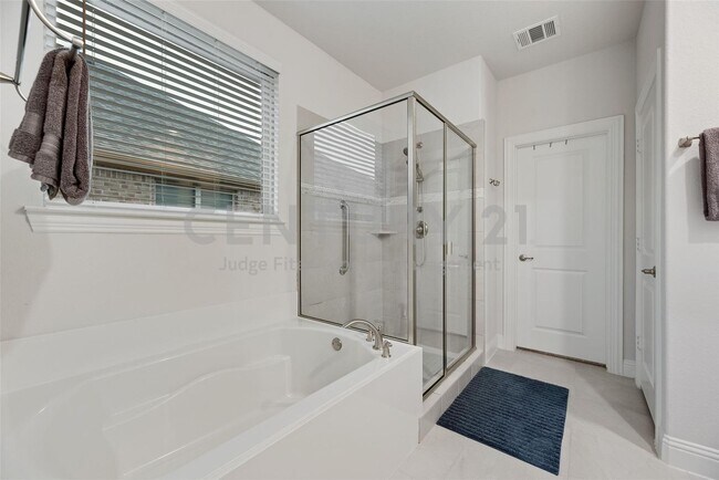 Building Photo - Move-In Ready 4/2/2 in Little Elm For Rent!