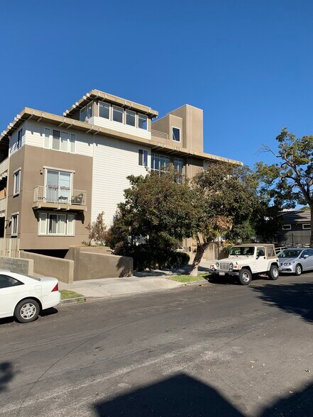 Building Exterior - 10717 Lawler St