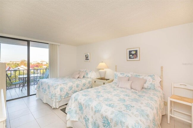 Building Photo - 6357 Bahia Del Mar Blvd S