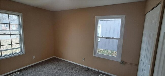 Building Photo - 3305 Chippewa Ln