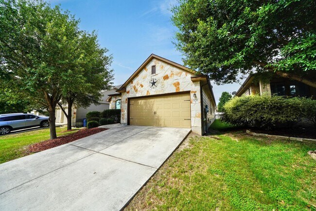 Building Photo - Stunning 3-Bedroom Home with Office in Charleston Parke, Cibolo - Realtor Commission offered: $500