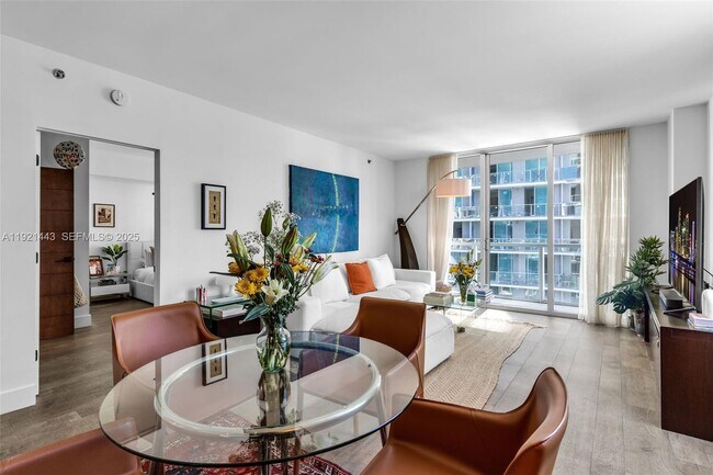 Building Photo - 55 SE 6th St