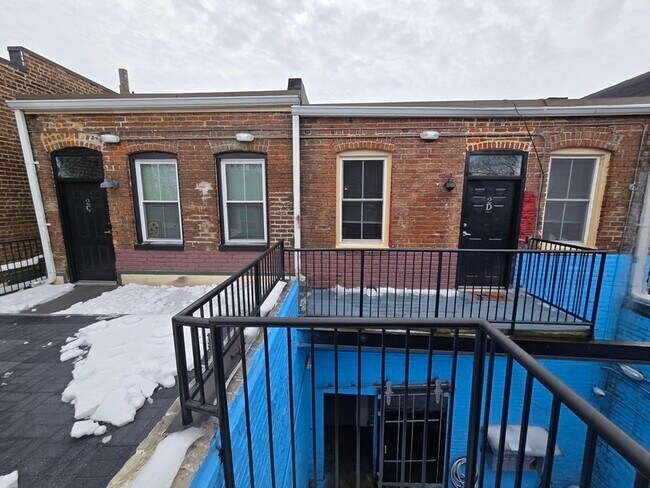 Building Photo - 301 Goshen St