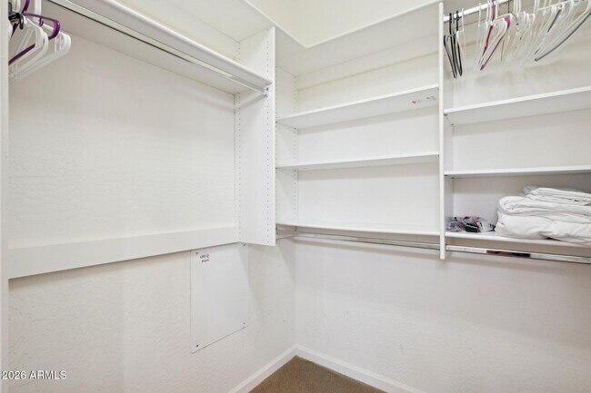 Building Photo - 3935 E Rough Rider Rd