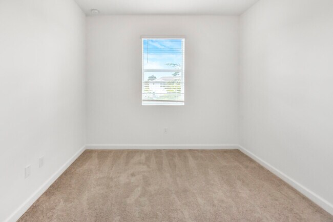 Building Photo - 4519 Hollister Ave