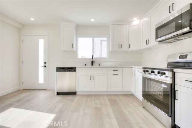 Building Photo - 1070 Allen Ave