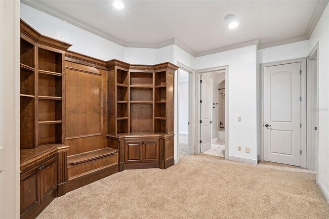 Building Photo - 8402 Lake Burden Cir