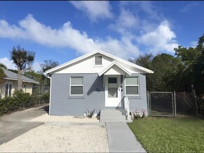 Building Photo - 27 NW 11th Ave