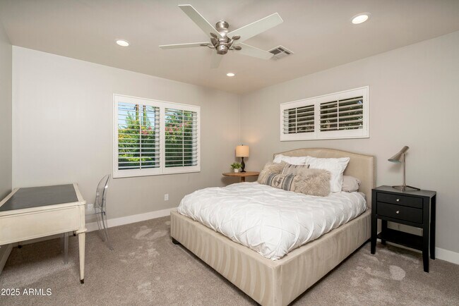 Building Photo - 4628 N Avenida Del Puente