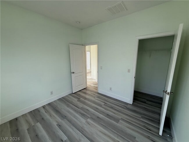 Building Photo - 5568 Jelsma Ave