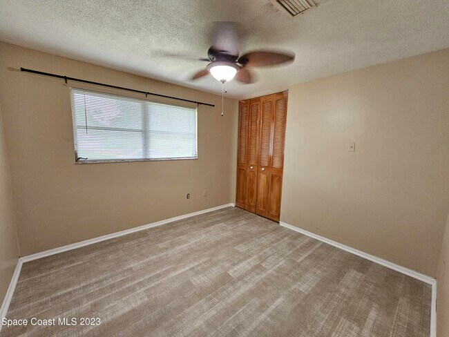 Building Photo - 2640 Dutton Dr