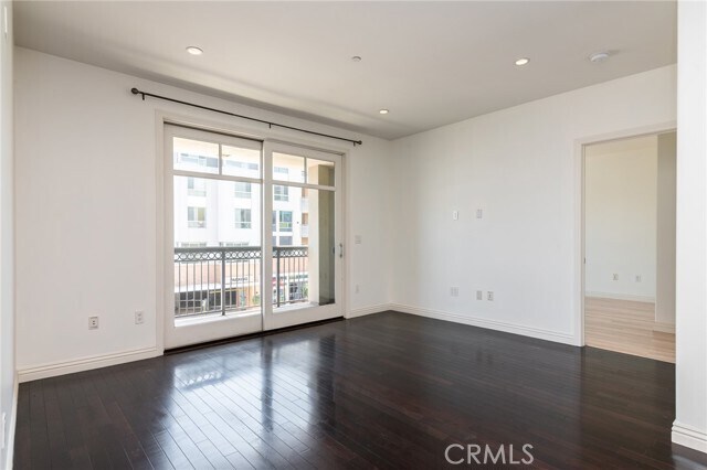 Building Photo - 268 Caruso Ave