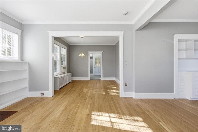 Building Photo - 1208 S Oakcrest Rd