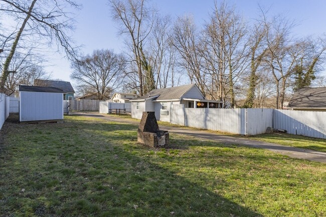 Building Photo - Charming 3BR / 2BA East Nashville Home – Minutes from Downtown!