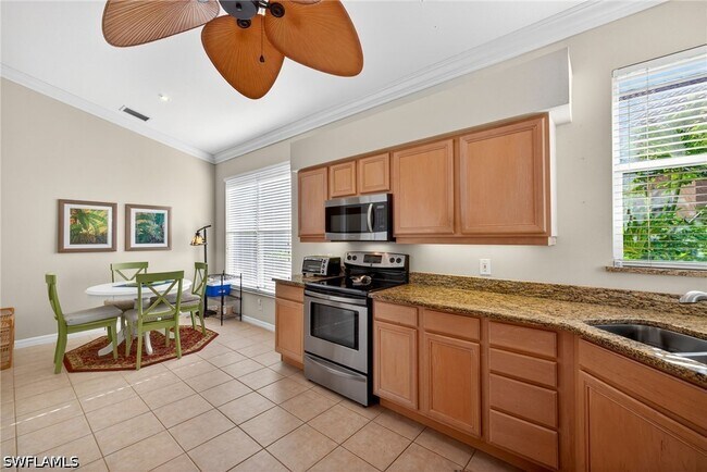 Building Photo - 1789 Winding Oaks Way