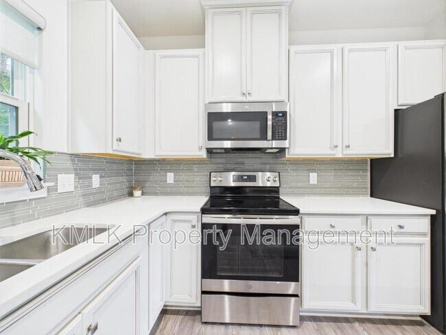 Building Photo - 844 Buckeye Dr