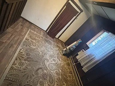 Building Photo - 11 Station St