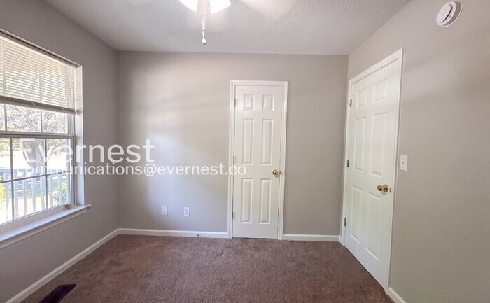 Building Photo - 120 Buckingham Cir