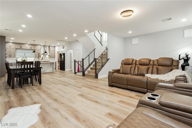 Building Photo - 8095 Carpenter Creek Ave