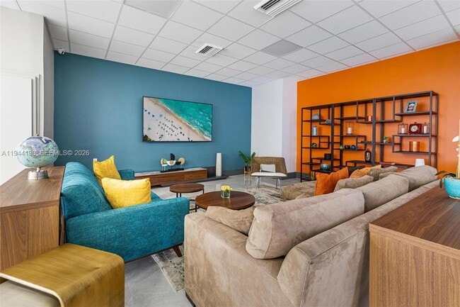 Building Photo - 3140 S Ocean Dr