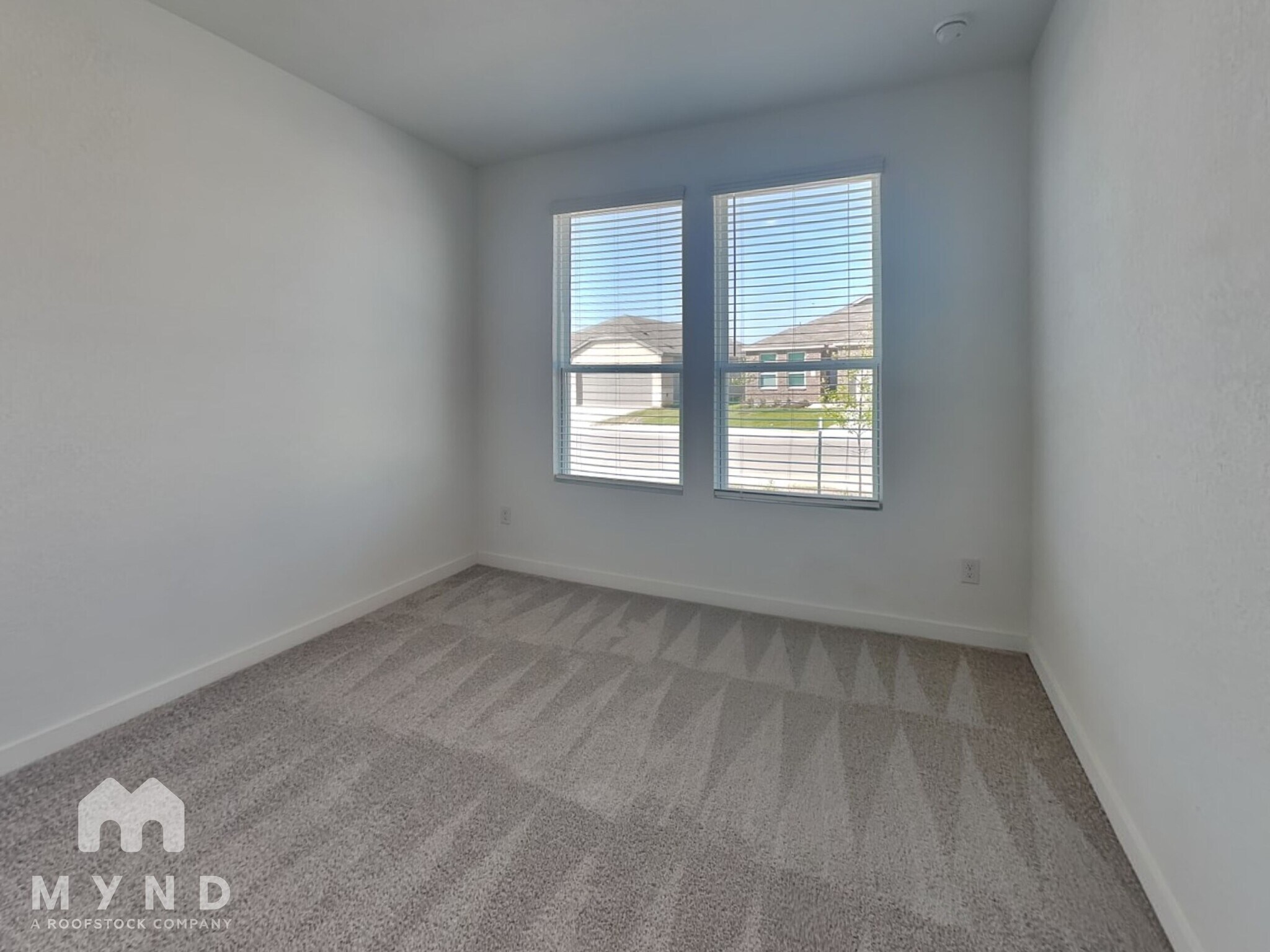 Building Photo - 10554 Ysasmendi Rdg