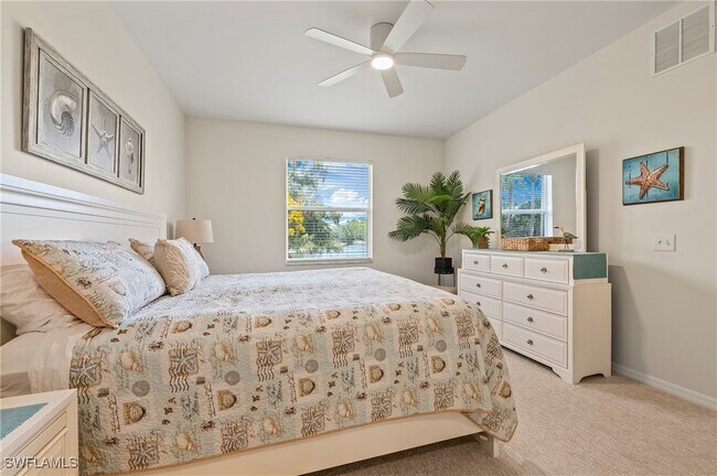 Building Photo - 465 Robin Hood Cir