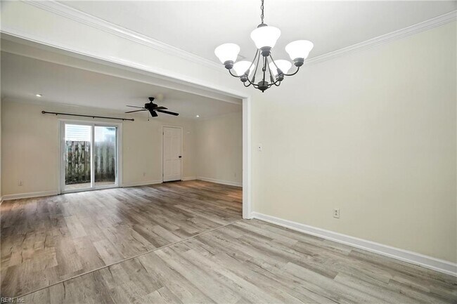 Building Photo - 590 Tenbee Ln