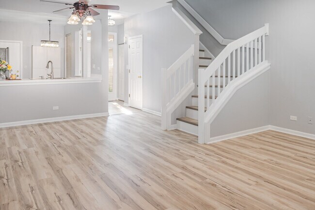 Building Photo - 3083 Anton Dr