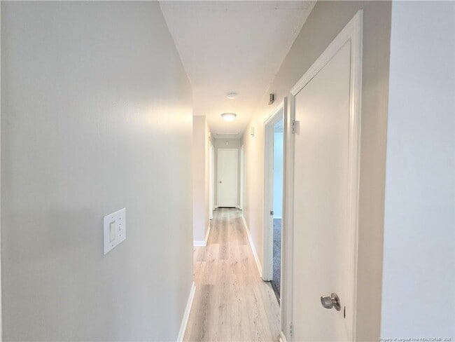 Building Photo - 425 Morley Dr