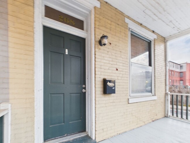 Building Photo - 3 Bedroom Single Family Home on Delaware St.