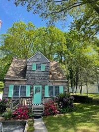 Building Photo - 9 Bayview Ct