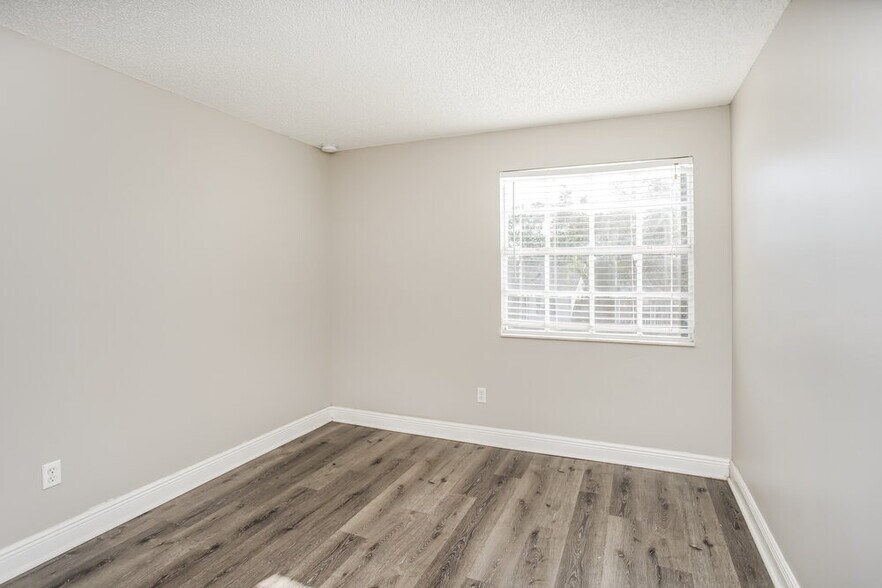 Building Photo - 1518 Crossridge Dr