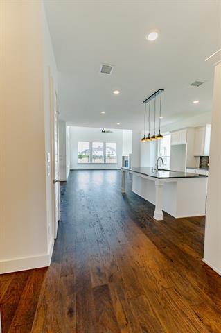 Building Photo - 3020 Sunfish St
