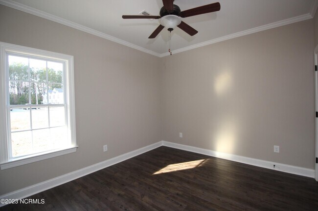 Building Photo - 2224 Brookville Dr