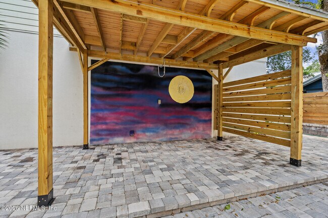 Building Photo - 1708 Castile St