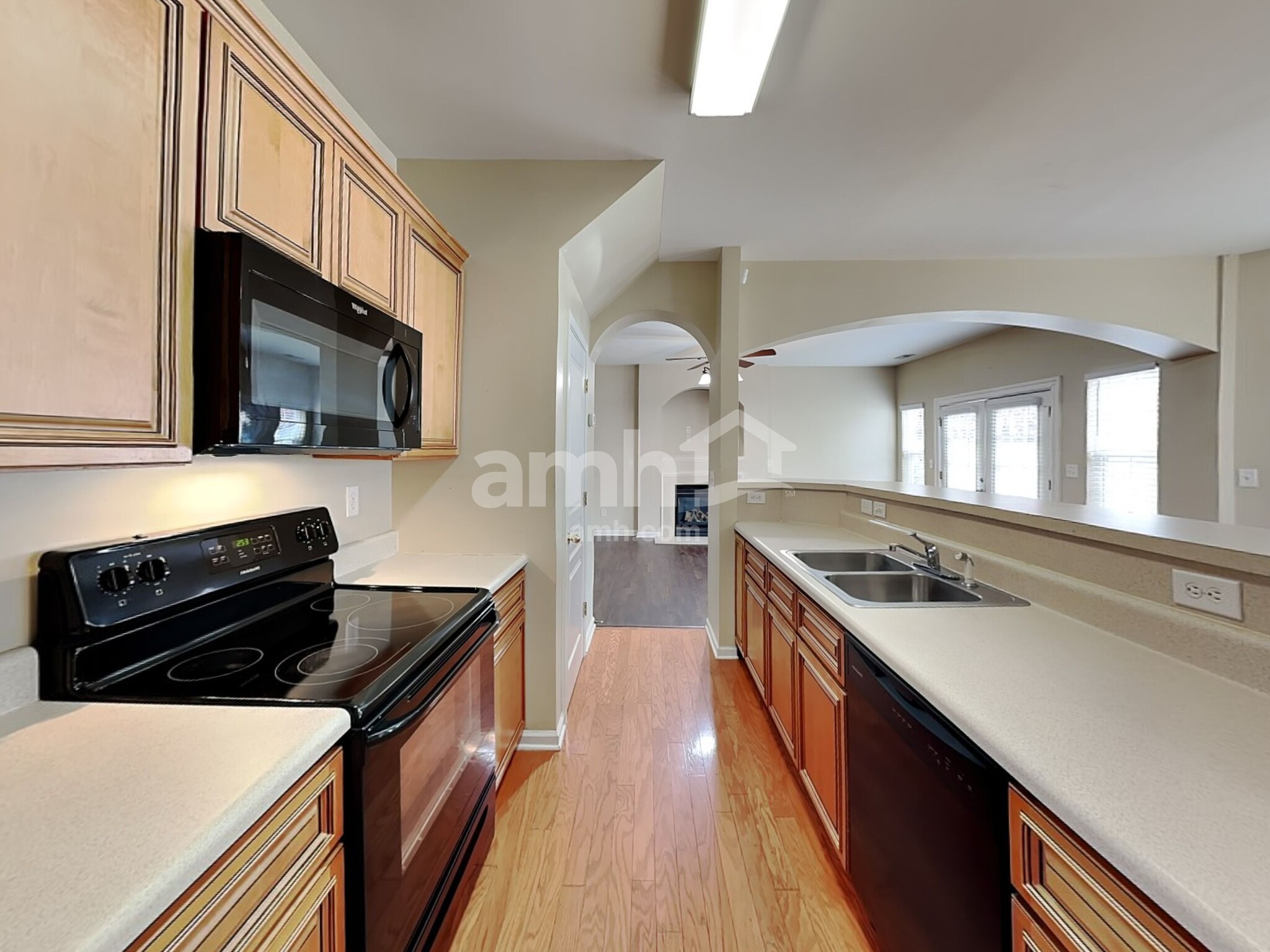 Building Photo - 11112 Heritage Green Dr
