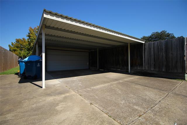 Building Photo - 2318 Springfield Ln