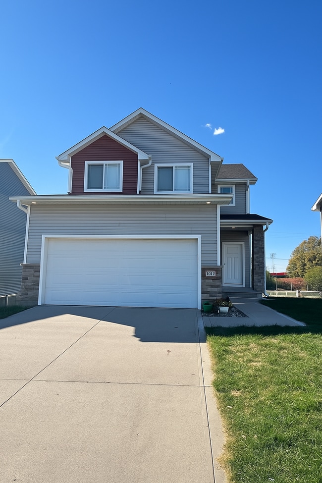 Primary Photo - Beautiful, single-family home in Altoona! Call Today!