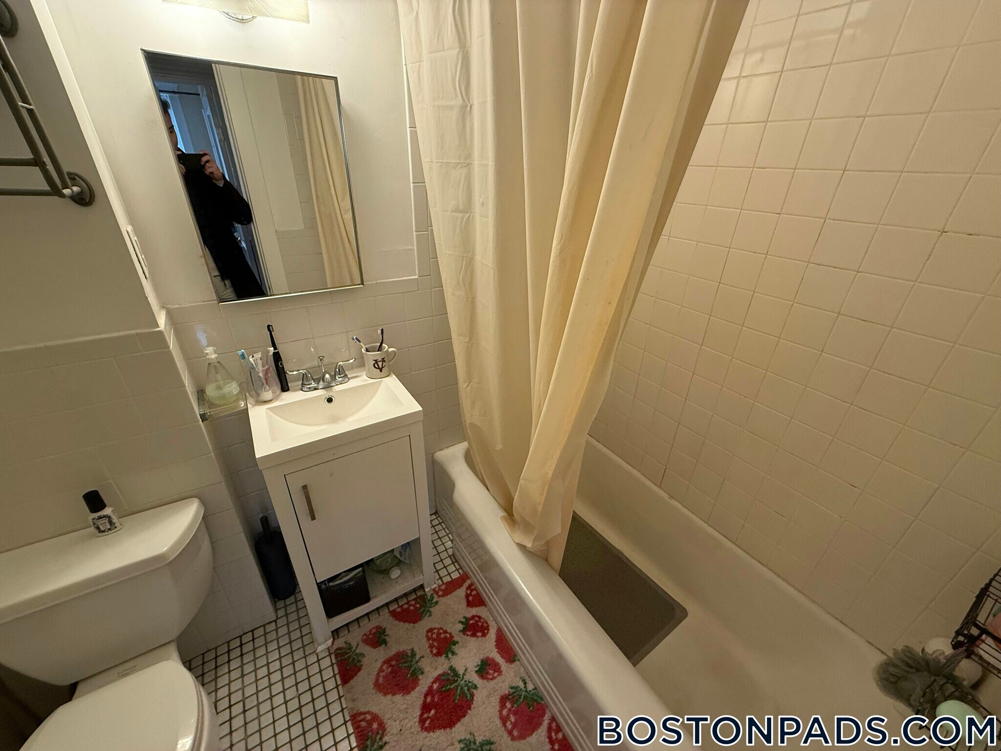 Building Photo - 16 Fuller St