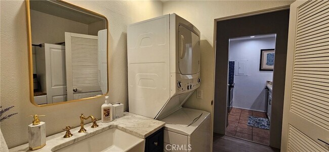 Building Photo - 78255 Cabrillo Ln