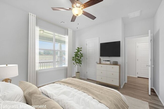 Building Photo - Elevated Living in Owasso