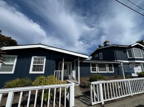 Building Photo - Beautiful 3 bedroom West Side Home! Close ...