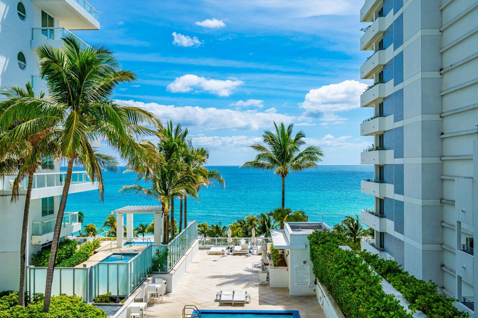 Building Photo - 4391 Collins Ave
