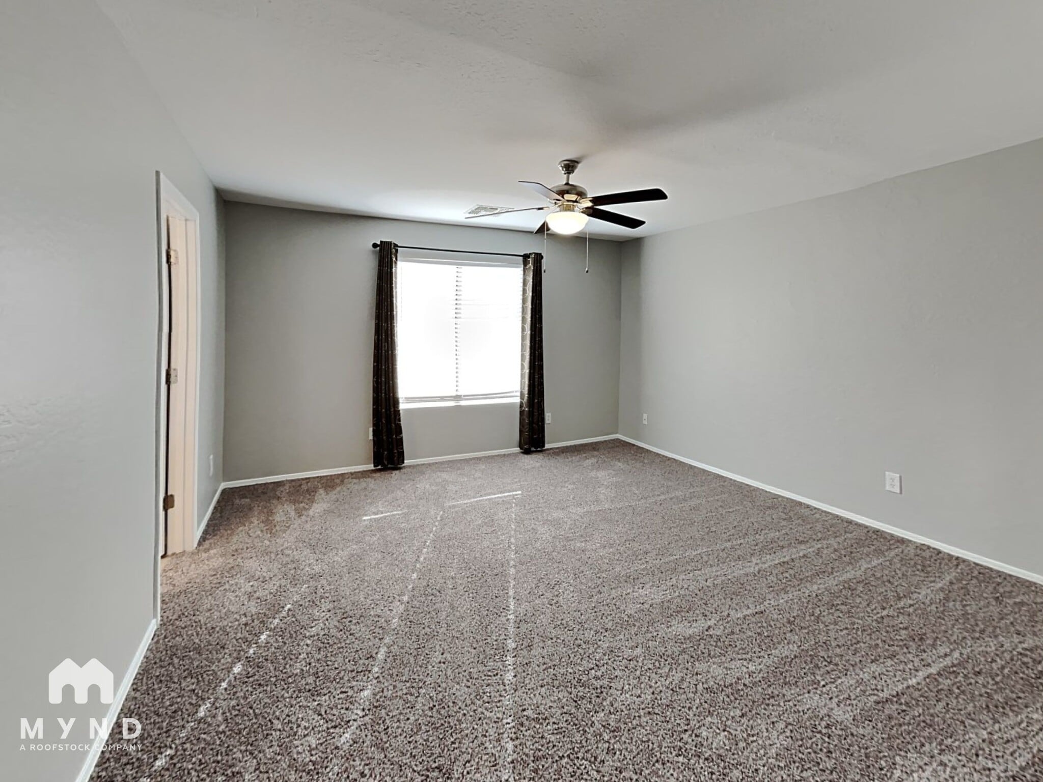 Building Photo - 2136 N Santiana Pl