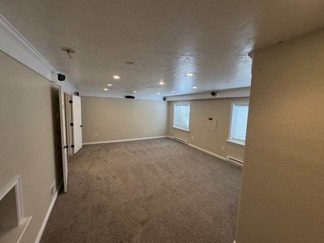 Building Photo - 75 Mountain Valley Ct