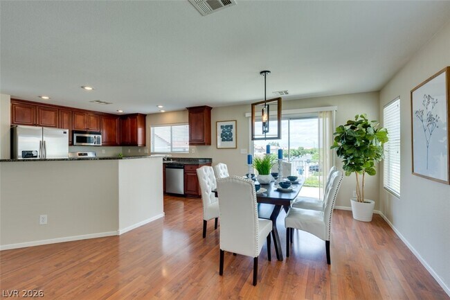 Building Photo - 304 Windsor Ridge Ave