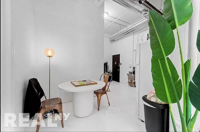 Building Photo - 57 Jay Street